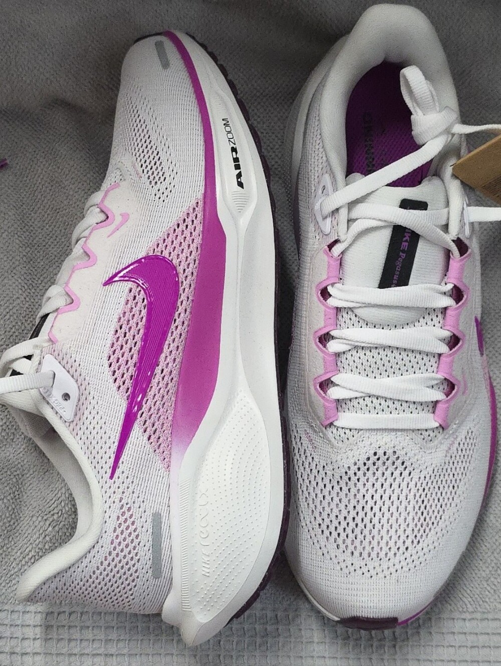 New Nike Women's Air Zoom Pegasus 41 Size 7 White Hyper Violet FD2723-103